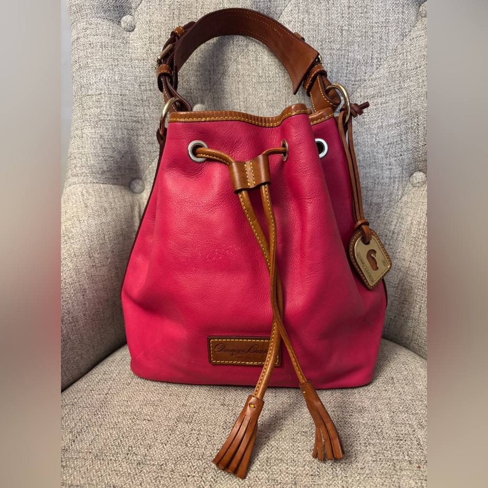 Vintage Dooney & Bourke Florentine Vachetta Bucket Bag🥰